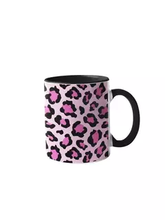 Caneca de porcelana com estampa de animal print em rosa e preto.