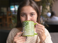 Caneca Folhagens Verde Mod1 na internet