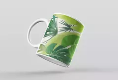 Caneca moderna com estampa de folhagens verdes, ideal para decoração e uso diário.