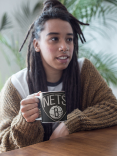 Caneca Brooklyn Nets mod 4 - Presentes Personalizados I Canecas, Camisas, Perfumes, Quadros, Almofadas