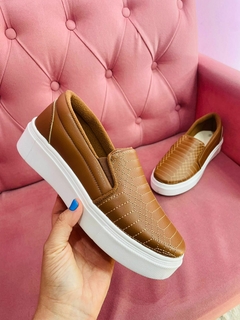 Slip On Clenir Solado Alto Caramelo - comprar online