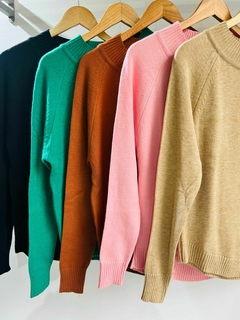 Sweater bremer gruesito con trenza central cuello alto (Aprox. L/XL)