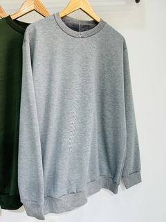 Buzo liso con piel adentro unisex (T. Aprox XL/XXL)