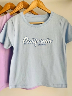 Remera de algodón California (Talle Aprox S/M) - comprar online