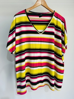 Remera multicolor cuello v (T. Aprox XL/XXL) - comprar online