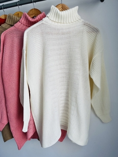 Sweater amplio tejido con polera (Talle Aprox. XL/XXL)