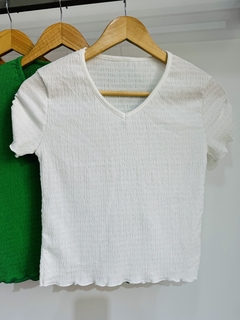 Remera top crepe cuello v (T. Aprox M/L)