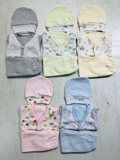 Set de bebé en bolsita algodón puntilla (Batita, ranita y gorrito) - comprar online