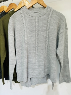 Sweater de acrilico grueso 3 trenzas largo (Talle Aprox. L/XL)