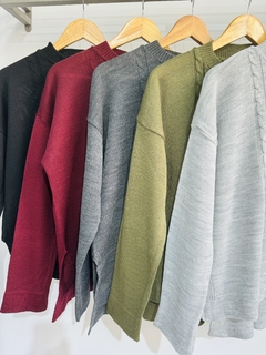 Sweater de acrilico grueso 3 trenzas largo (Talle Aprox. L/XL) - comprar online