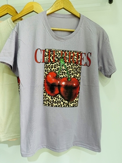 Remera algodón CHERRY ANIMAL (T. Aprox L/XL)