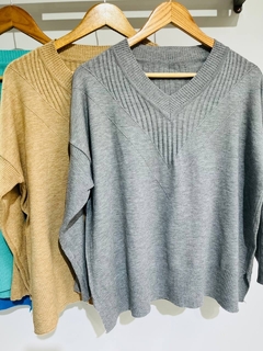 Sweater dama hilo cuello V con triángulo (T. Aprox: L/XL) - comprar online