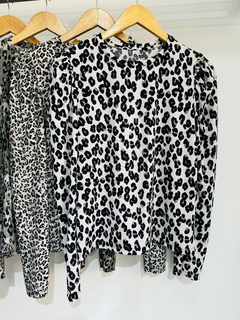 Remera seda fria mangas princesa animal print (Talle Aprox. M/L) - comprar online