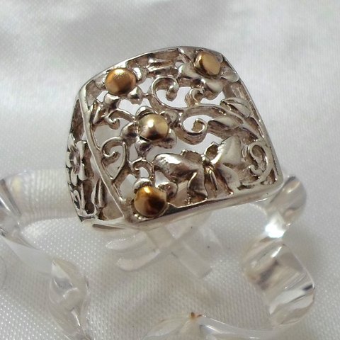 AN 019 Anillo Plata con Oro flores y mariposa