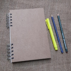 Caderno Sketchbook para Desenho - 20,5x14,5cm - 140 Páginas de 180g - Miolo Liso