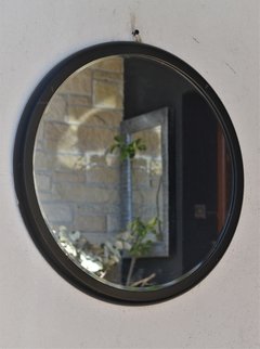 Espejo Marco de Madera Negro y Luna Biselada Ø50 cms - comprar online