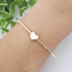 Bracelete coração liso banhado a ouro 18k