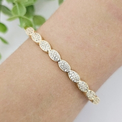 Bracelete ovais cravejados com microzircônia banhado a ouro 18k