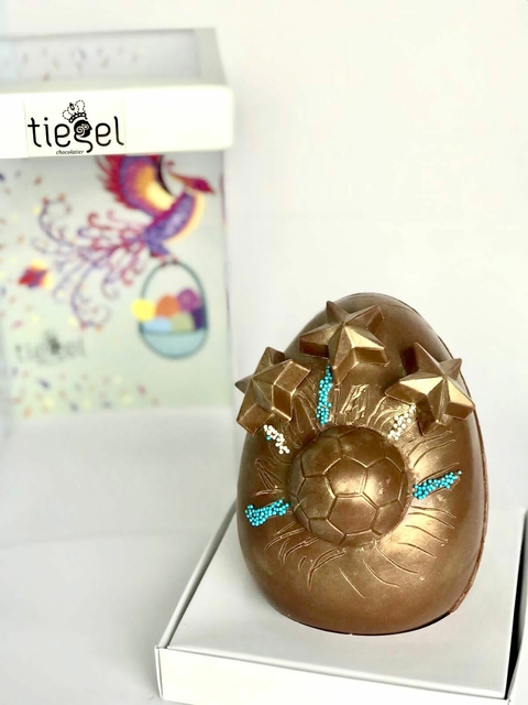 Huevo de Pascua "Campeones" - 450 grs en internet