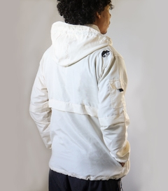 Jaqueta Corta Vento Anorak Camaleão Urbano Capuz Offwhite