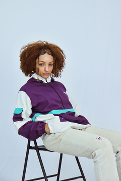 Jaqueta Corta Vento Anorak Camaleão Urbano Capuz Roxo/Offwhite - Camaleão Urbano