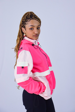 Jaqueta Corta Vento Anorak Camaleão Urbano Capuz Rosa - comprar online