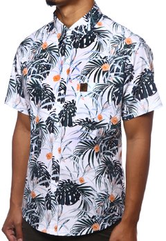 CAMISA ESTAMPADA CAMALEÃO URBANO FOLHAGEM TROPICAL BRANCA - comprar online