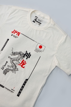 Camiseta Estampada Camaleão Urbano World Cup Japan Dragon Offwhite