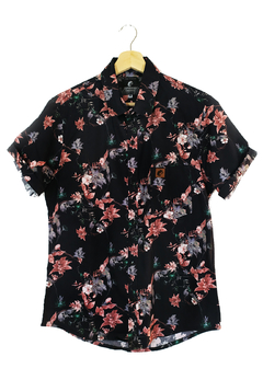 CAMISA ESTAMPADA CAMALEÃO URBANO STORM FLOWERS na internet