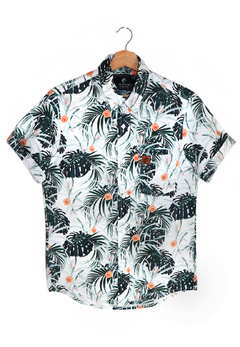 CAMISA ESTAMPADA CAMALEÃO URBANO FOLHAGEM TROPICAL BRANCA na internet