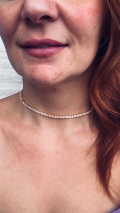 Choker Riviera na internet