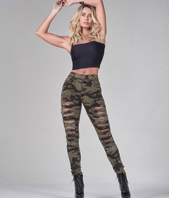 Calça Jeans destroyed camuflada