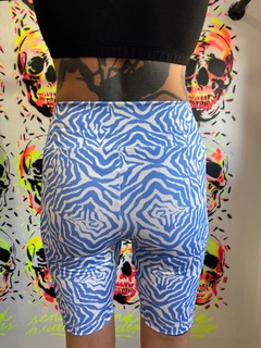 BIKER LYCRA PRINT CELESTE, SUPER TIRO ALTO - comprar online