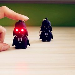 Chaveiro Darth Vader Star Wars Com Luz Led Vermelha E Som na internet