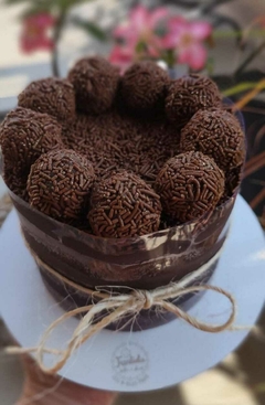 Brigadeiro (Naked Cake) - comprar online