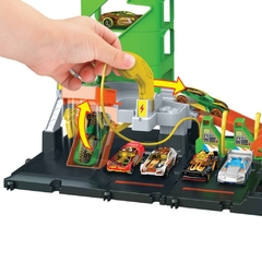 Hot Wheels Pista City Conjunto Posto de Recarga - Mattel na internet