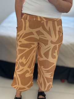 Pantalón estampado en internet