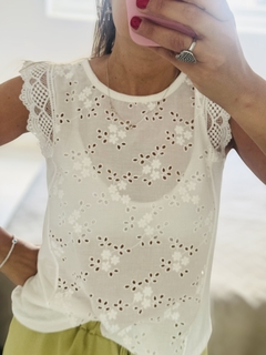 Blusa de Broderie y encaje