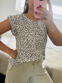 Remera animal print - tienda online