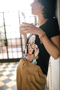 Remera Iris negra - comprar online