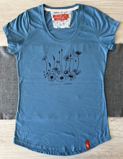 Remera Cuello U - Flores - comprar online