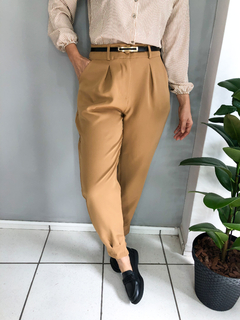 Calça cenoura Karina - Meu Closet