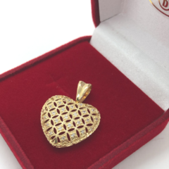 Pingente De Coração Vazado Com Zircônias Em Ouro 18kl/750 - Design Joias