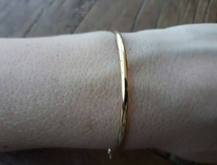 Bracelete algema com pingentes coração Ouro 18k na internet