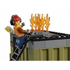 LEGO City - Corpo de Intervenção dos Bombeiros - 60108 na internet