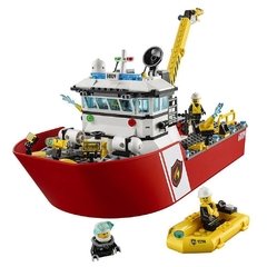 LEGO City - Barco de Combate ao Fogo - 60109 na internet