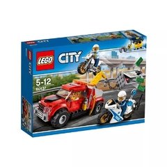 LEGO City Tow Truck Troble (Caminhão Reboque) - 60137