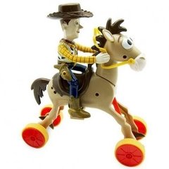 Boneco Xerife Woody e Bala no Alvo Galopante Toy Story 4 - Toyng - Produtos Nota 10 | Alô Passa Quatro | Loja de brinquedos online