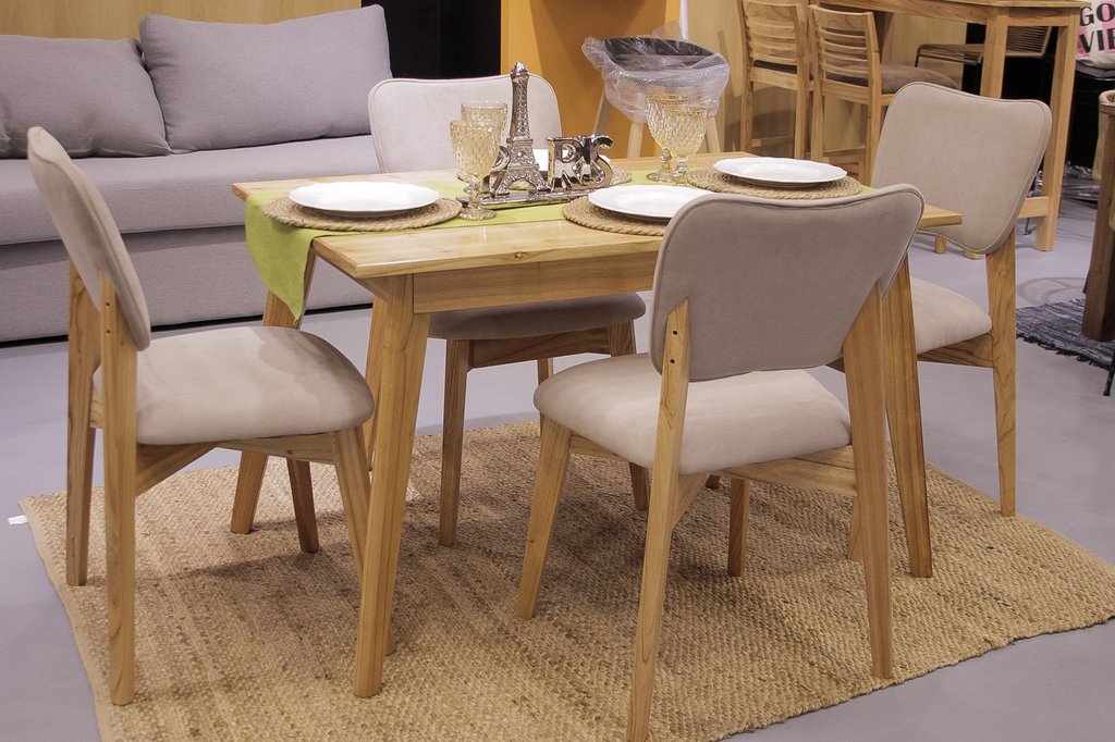 Juego de mesa escandinava y sillas oslo para living