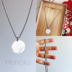 Set Musculosa Ayumi, teñida con tintes naturales + Collar Full moon - Ambar by Honoka en internet